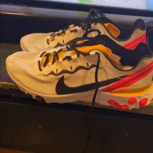 Nike element react